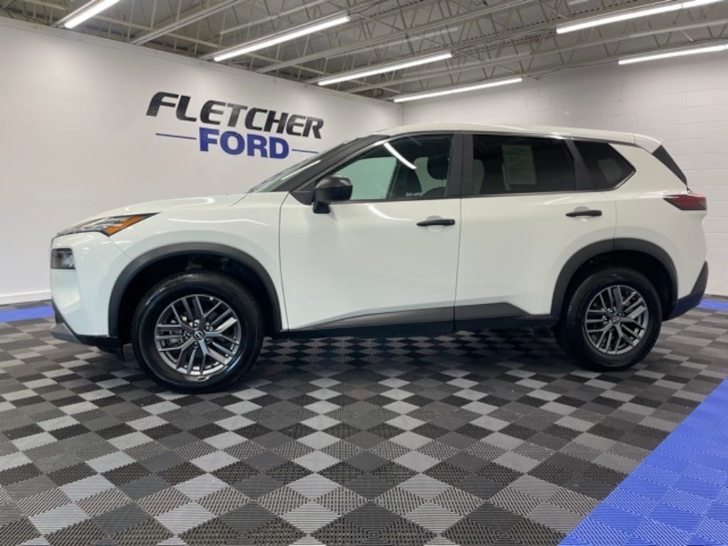 Used 2023 Nissan Rogue S SUV