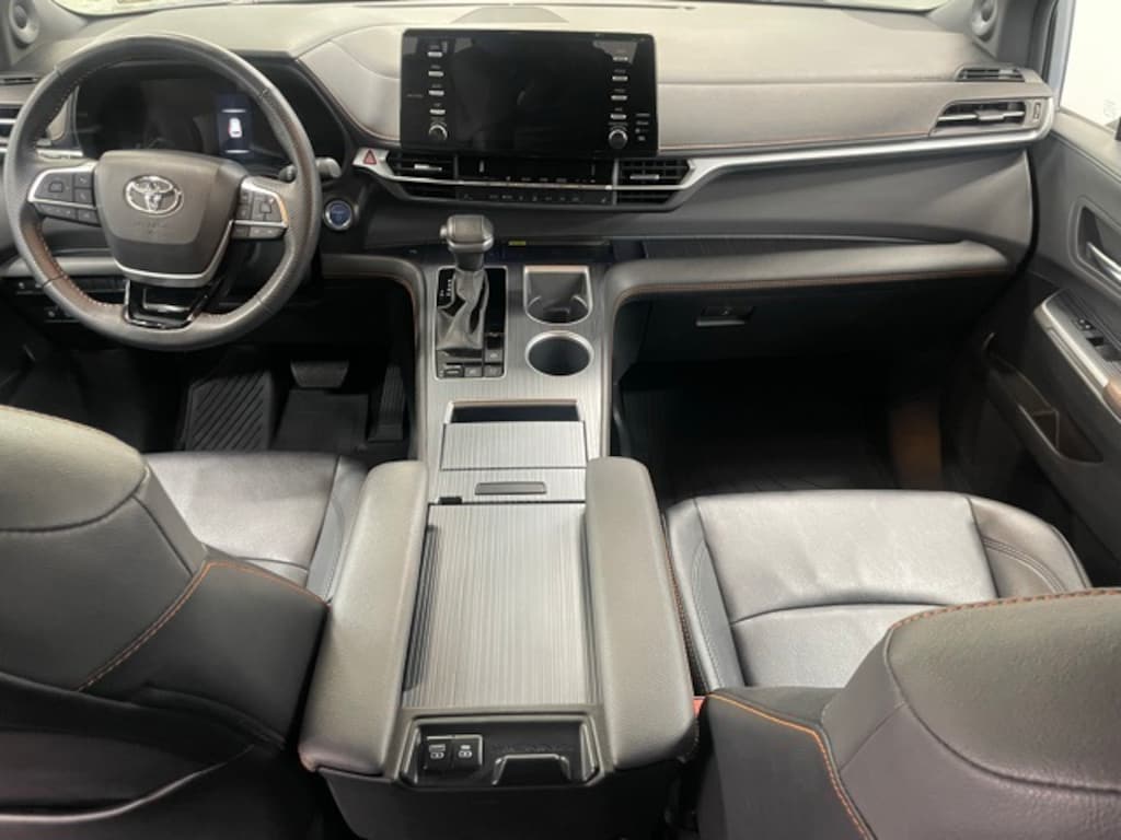 Used 2023 Toyota Sienna XSE Minivan/Van