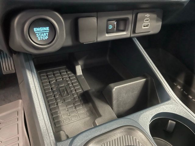 2025 Ford Maverick Tremor - Photo 10