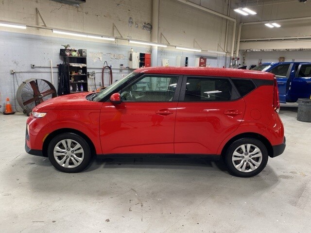 2020 Kia Soul LX photo 2
