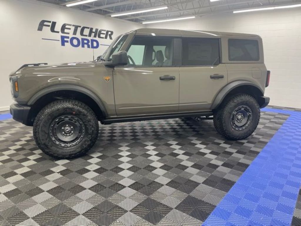 New 2025 Ford Bronco Badlands SUV