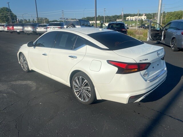 2023 Nissan Altima 2.5 SL photo 2