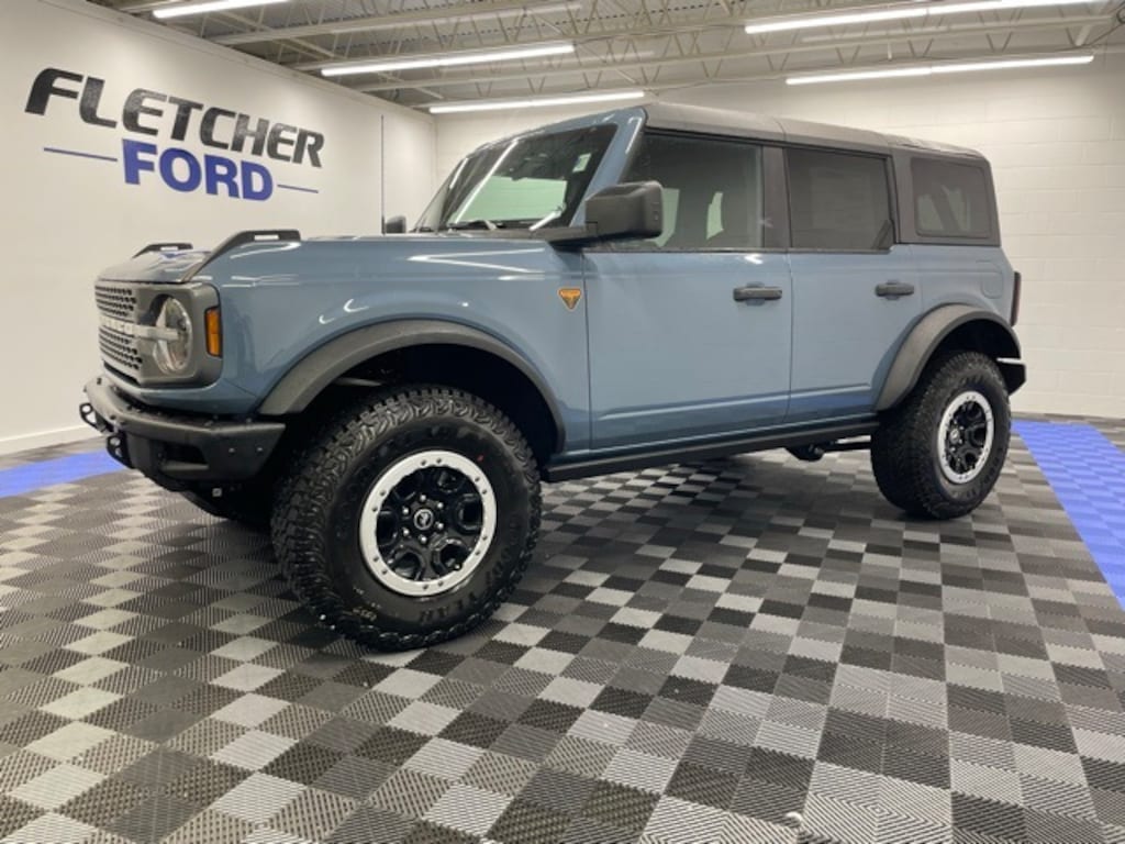 New 2025 Ford Bronco Badlands SUV