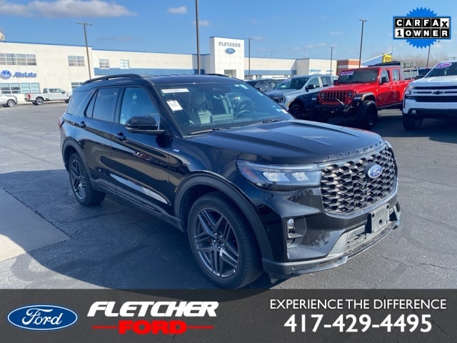 2025 Ford Explorer ST-LINE's photo