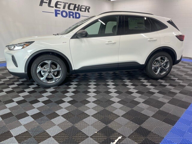 2025 Ford Escape Hybrid ST-Line photo 3