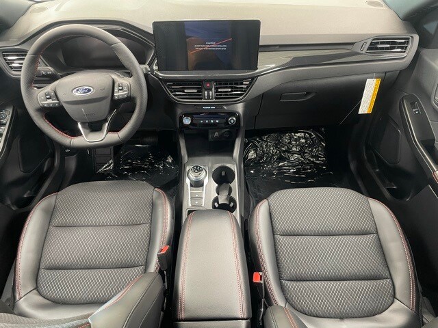 2025 Ford Escape Hybrid ST-Line photo 2