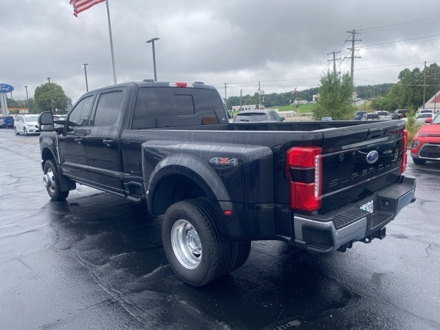 2024 Ford F-350 Lariat photo 3