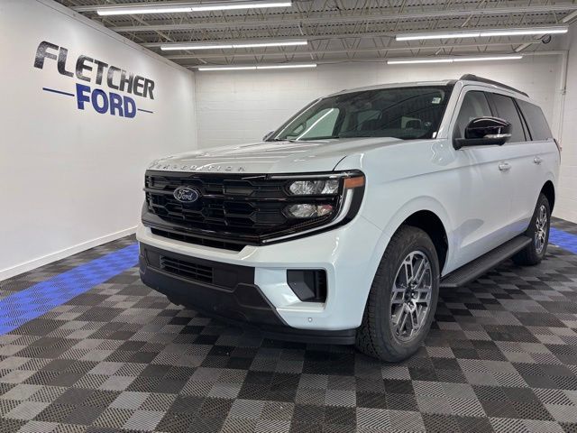 2026 Ford Expedition Active 4x4's photo