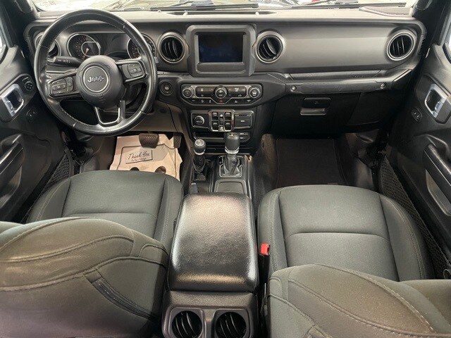 2021 Jeep Gladiator Sport S photo 2