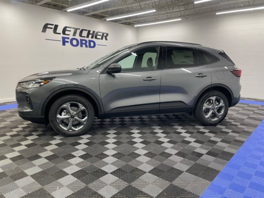 New 2026 Ford Escape Hybrid ST-Line Select SUV