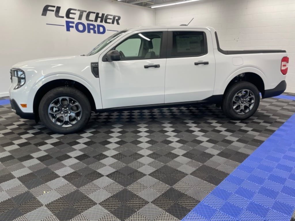 New 2025 Ford Maverick XLT Truck