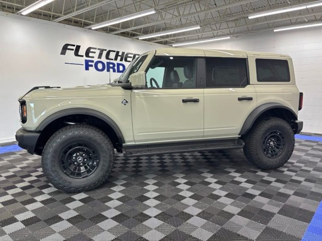New 2026 Ford Bronco Outer Banks SUV