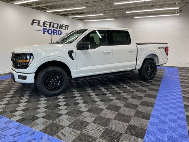 2025 Ford F-150 XLT photo 3