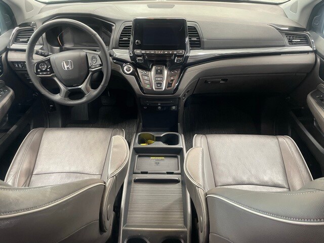 2023 Honda Odyssey Elite photo 2