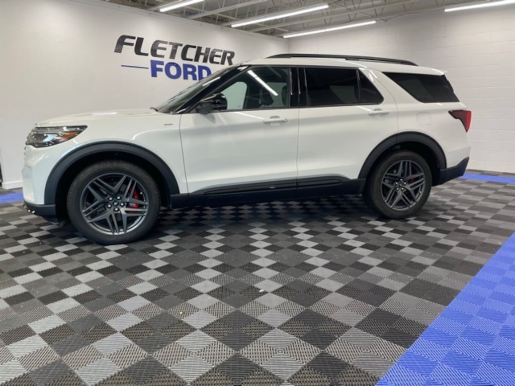 New 2025 Ford Explorer ST-Line SUV