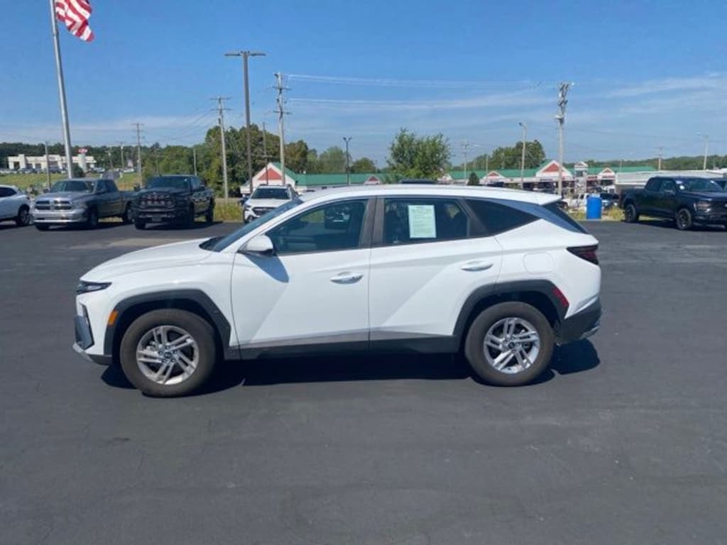 Used 2025 Hyundai Tucson SE SUV