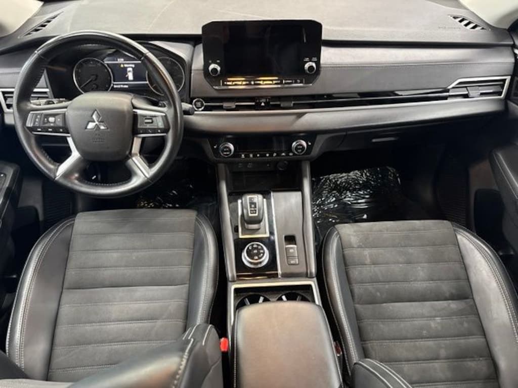Used 2024 Mitsubishi Outlander SUV