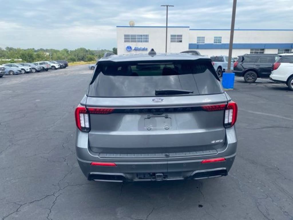 Used 2025 Ford Explorer ST-Line SUV