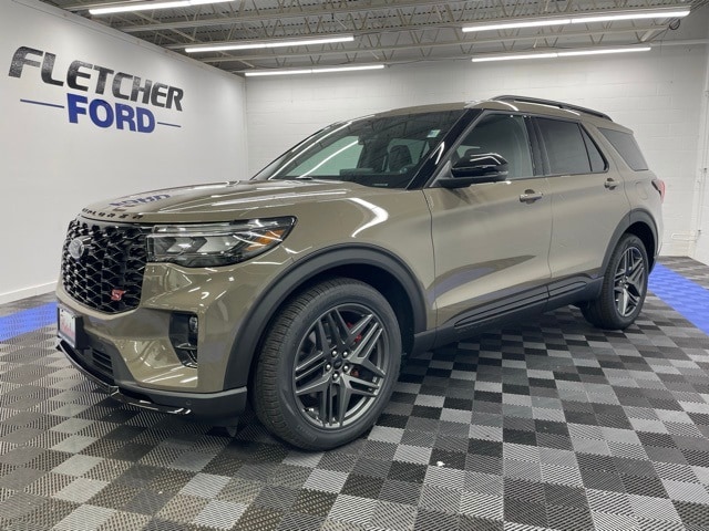 2026 Ford Explorer ST's photo