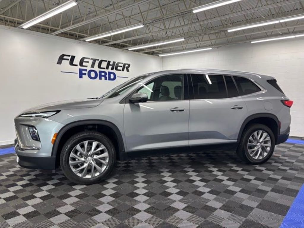 Used 2025 Buick Enclave Preferred SUV