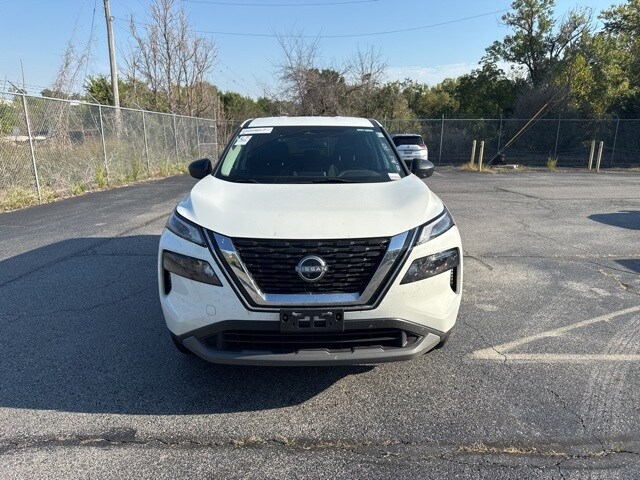 2023 Nissan Rogue S photo 2
