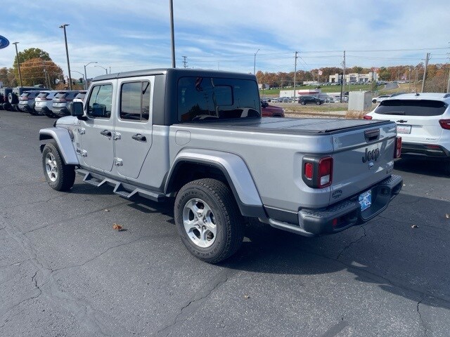2021 Jeep Gladiator Sport photo 3