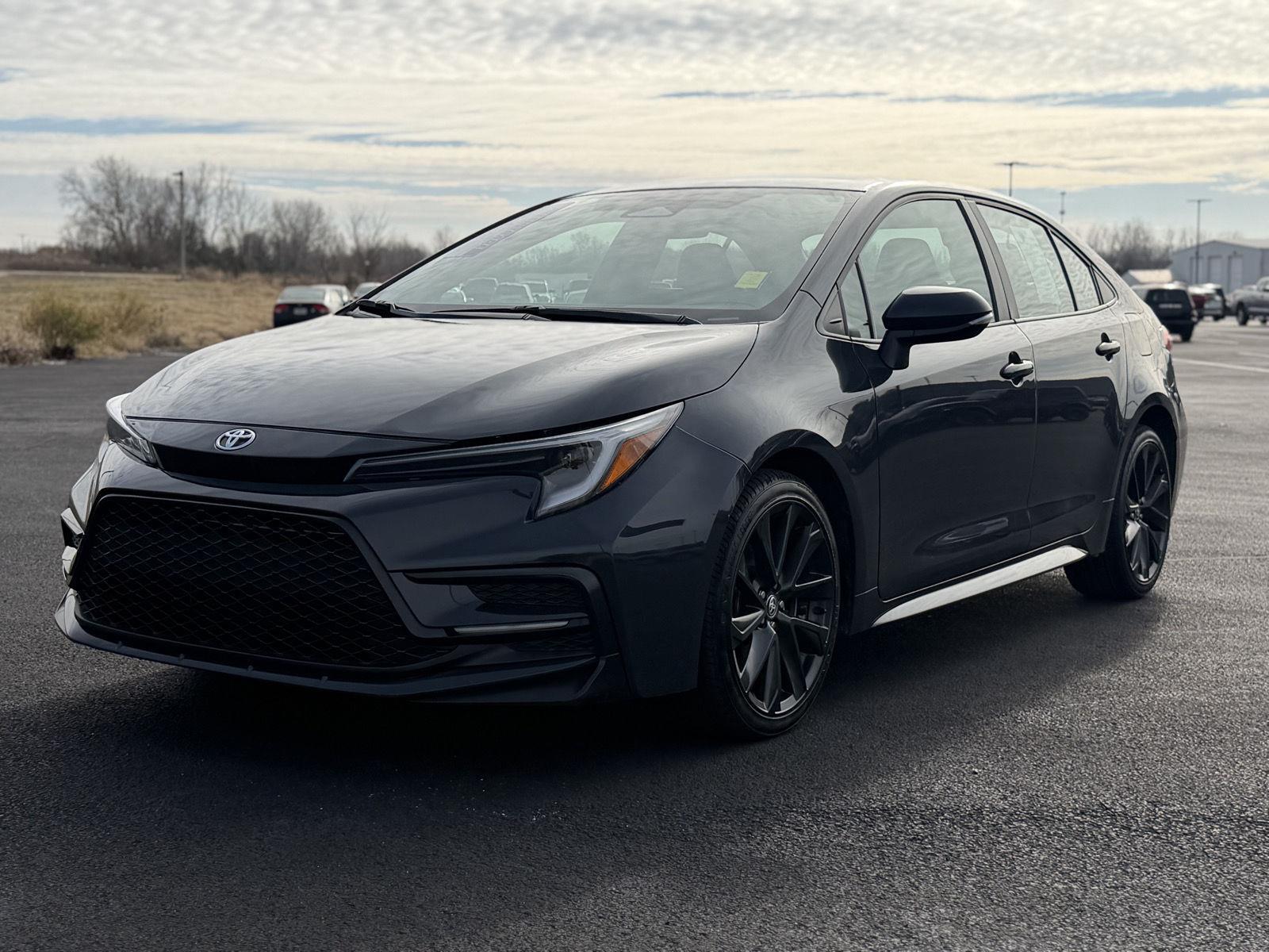 2024 Toyota Corolla SE's photo