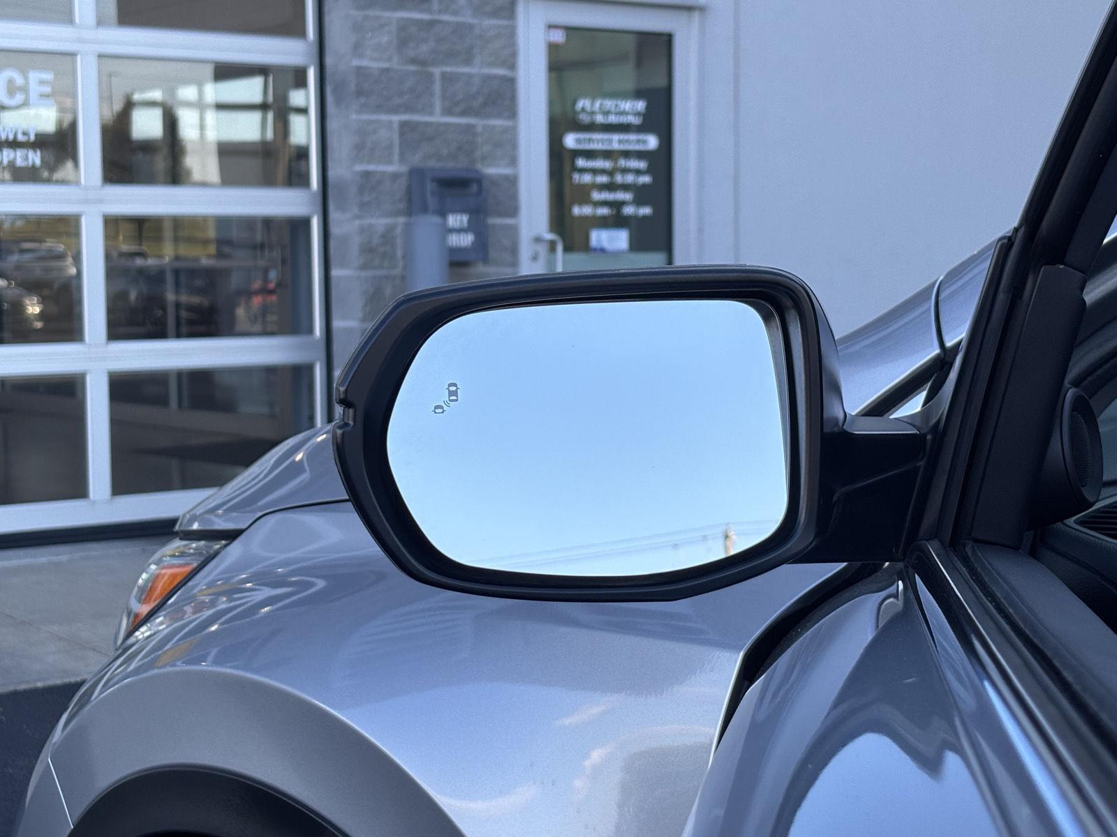 2022 Honda CR-V Touring photo 2
