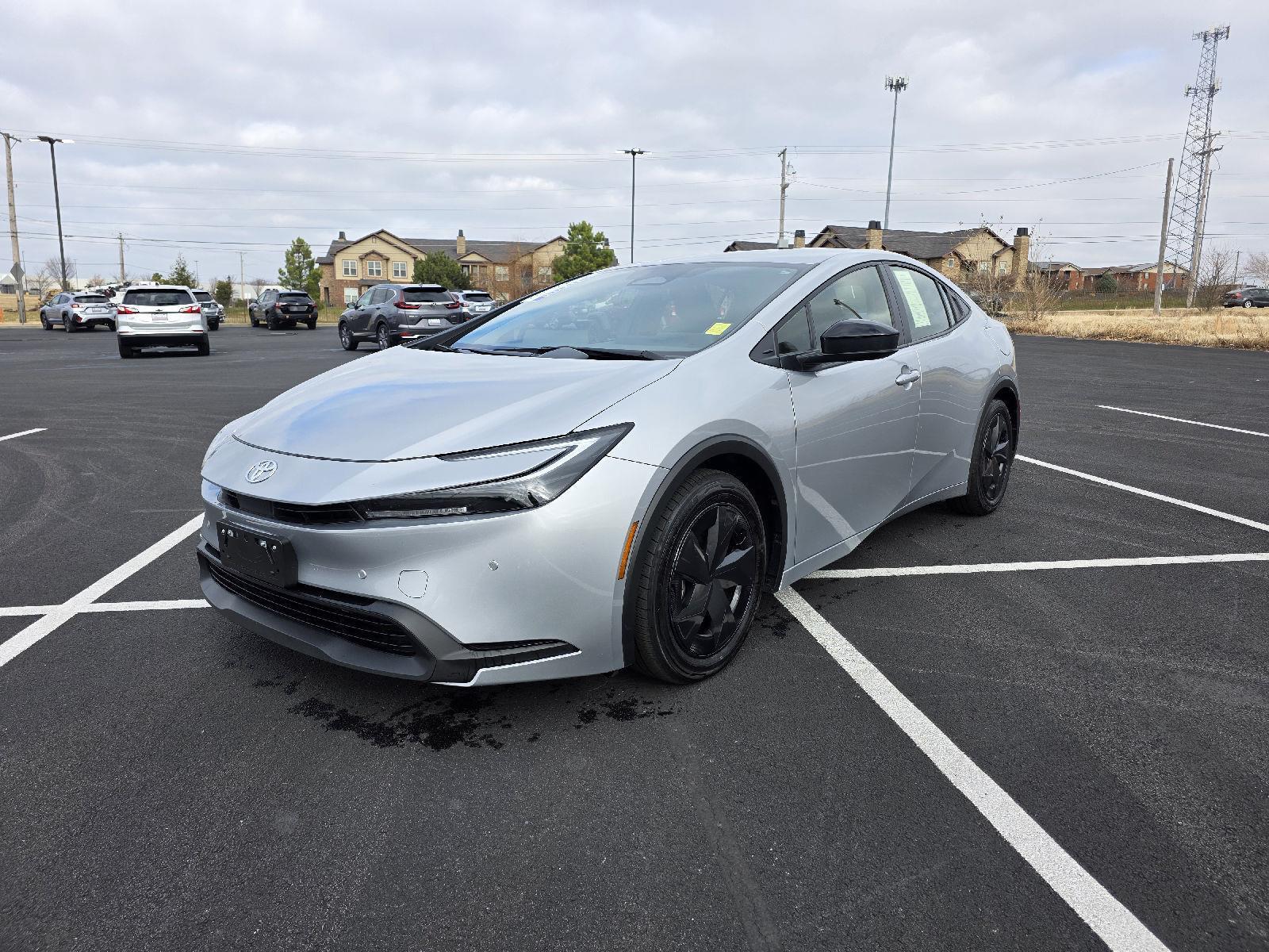 2025 Toyota Prius Limited's photo