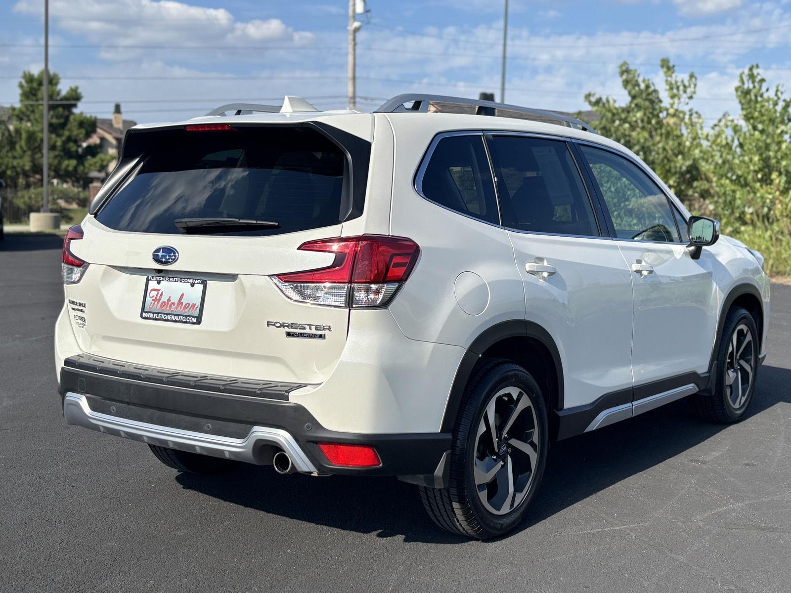 2023 Subaru Forester Touring photo 2