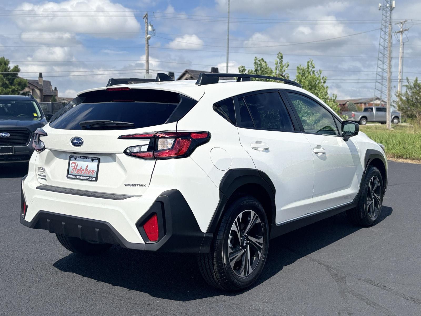 2025 Subaru Crosstrek Premium photo 2