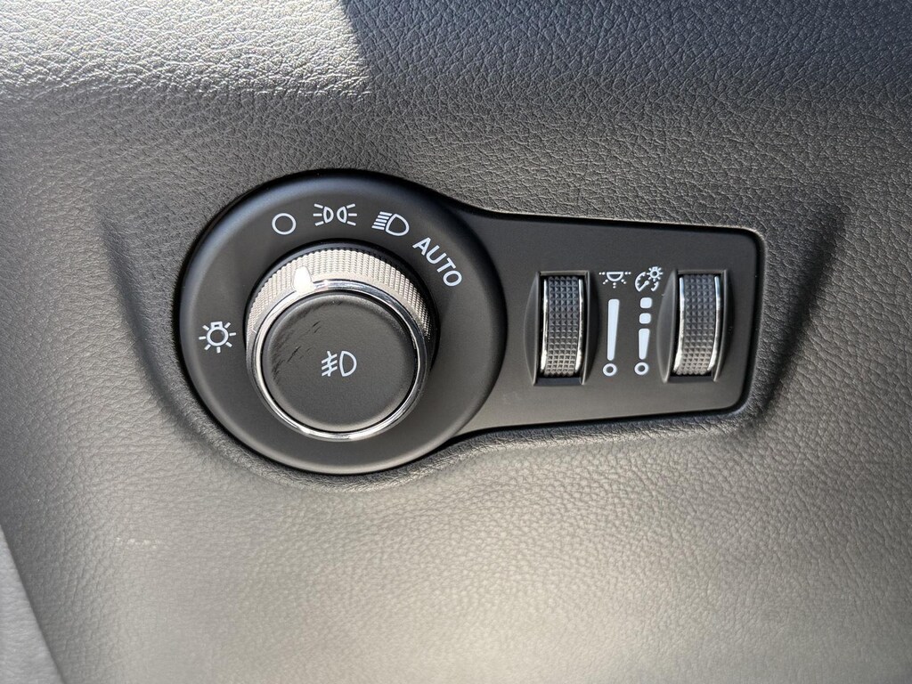 Used 2025 Jeep Compass Limited SUV
