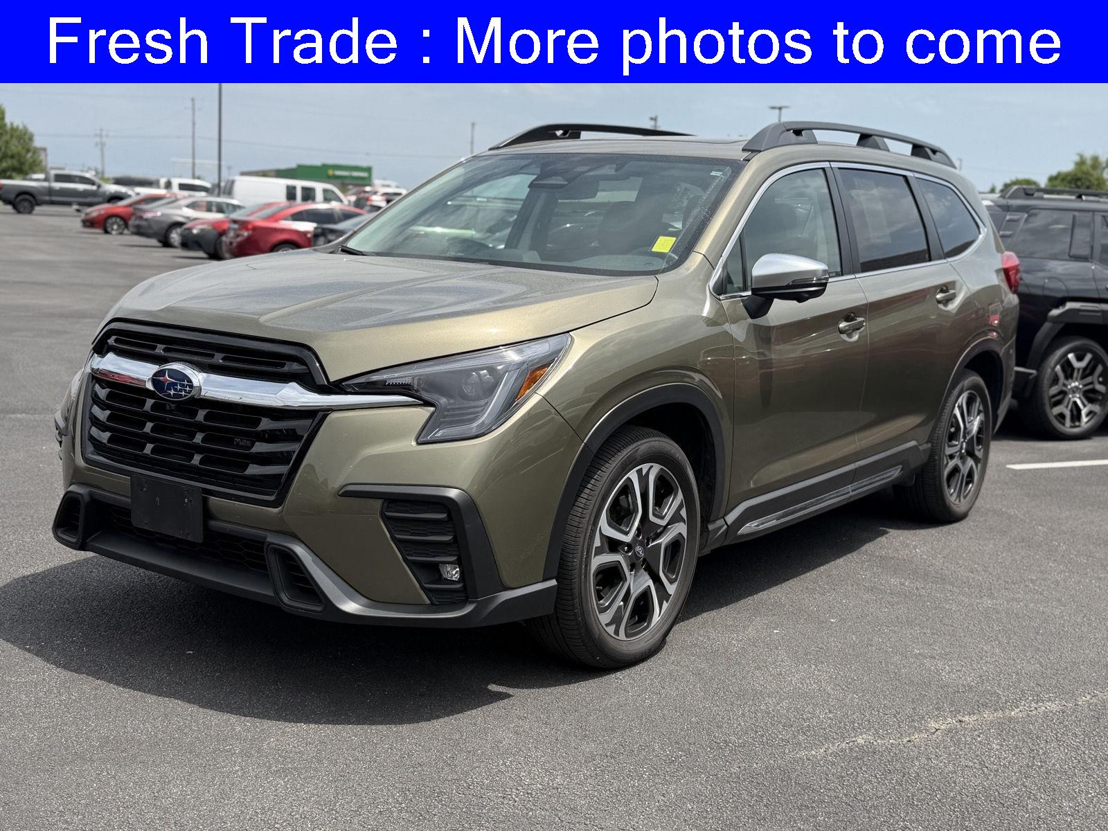 2023 Subaru Ascent Limited 7 Passenger's photo