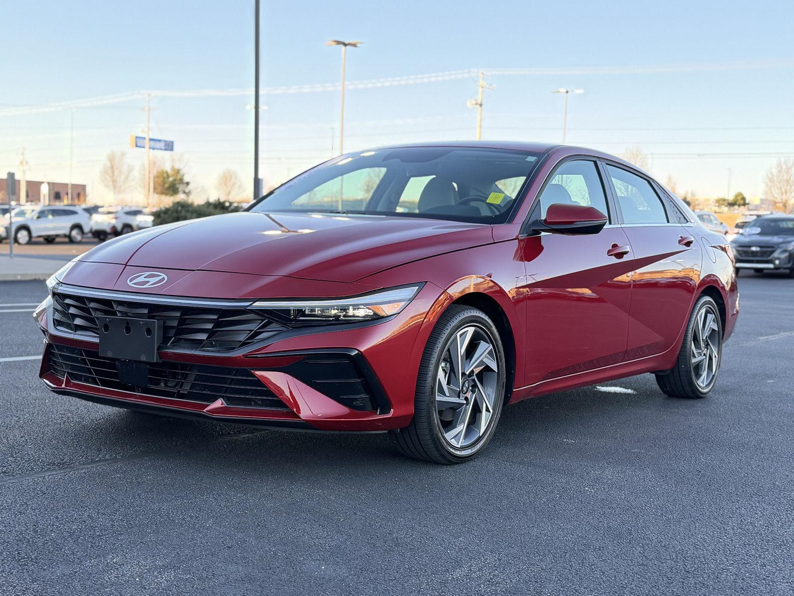 2025 Hyundai Elantra Limited's photo