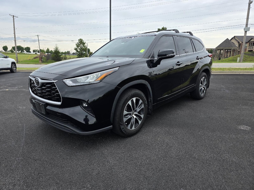 Used 2020 Toyota Highlander XLE SUV