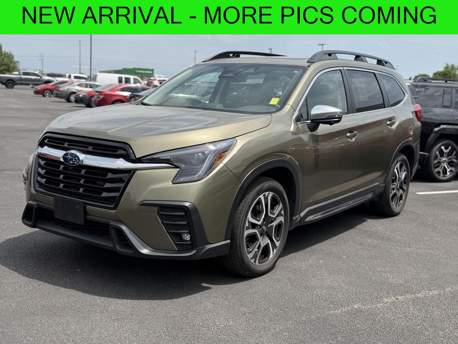 2023 Subaru Ascent Limited 7 Passenger's photo