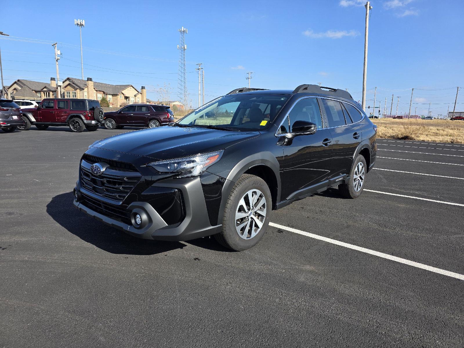 2025 Subaru Outback Premium's photo