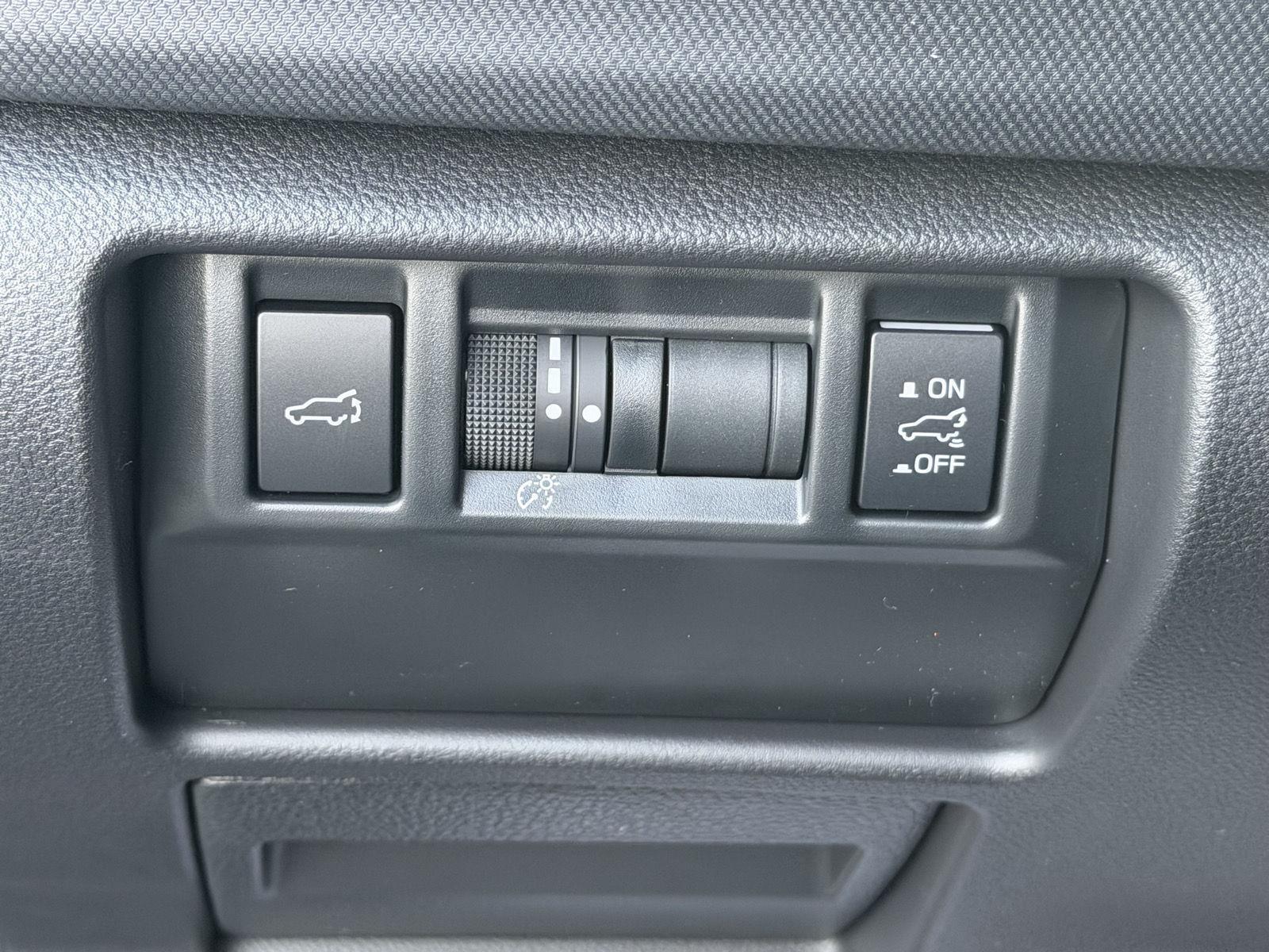 2026 Subaru Forester Touring photo 4