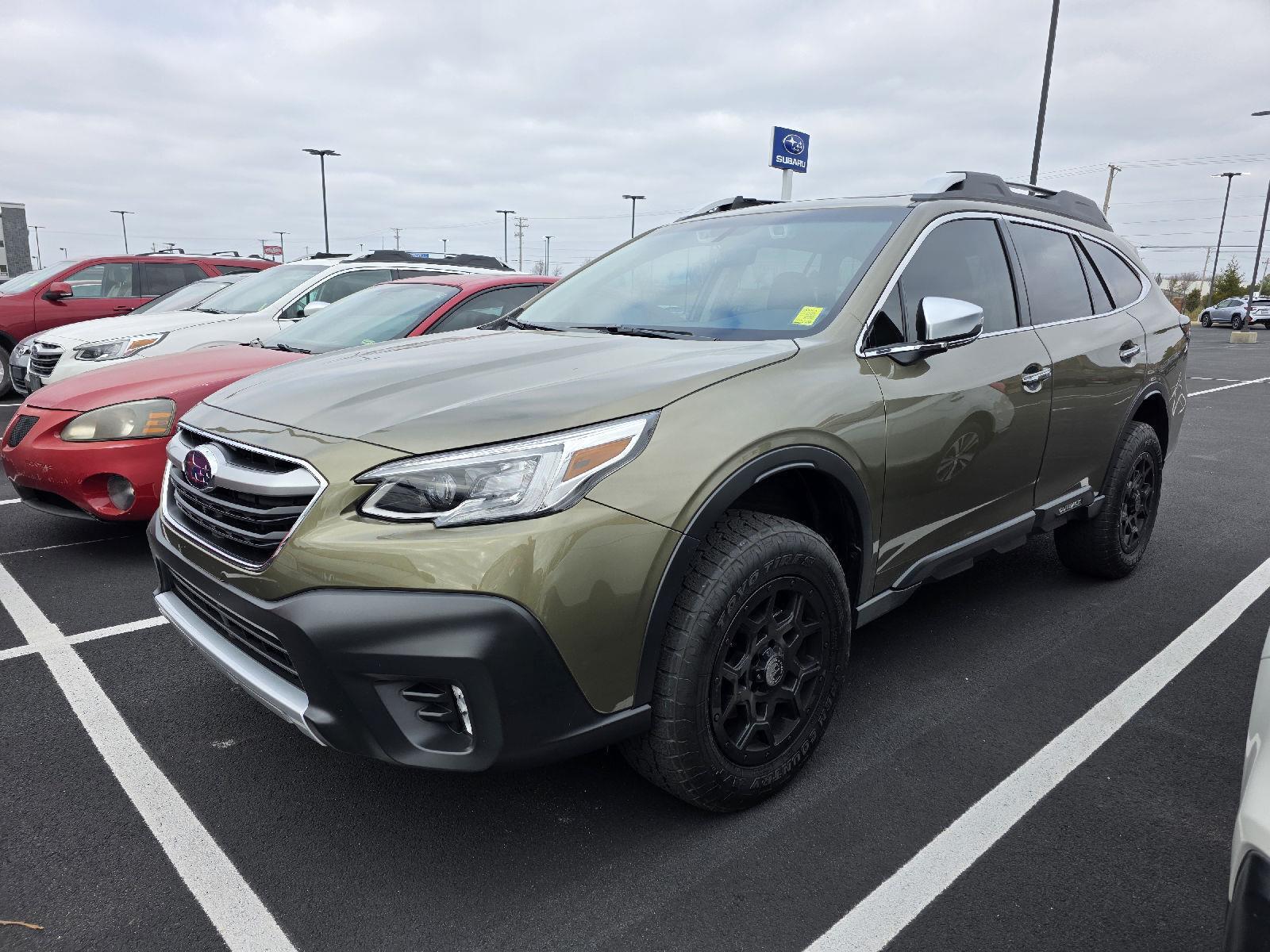 2022 Subaru Outback Touring's photo