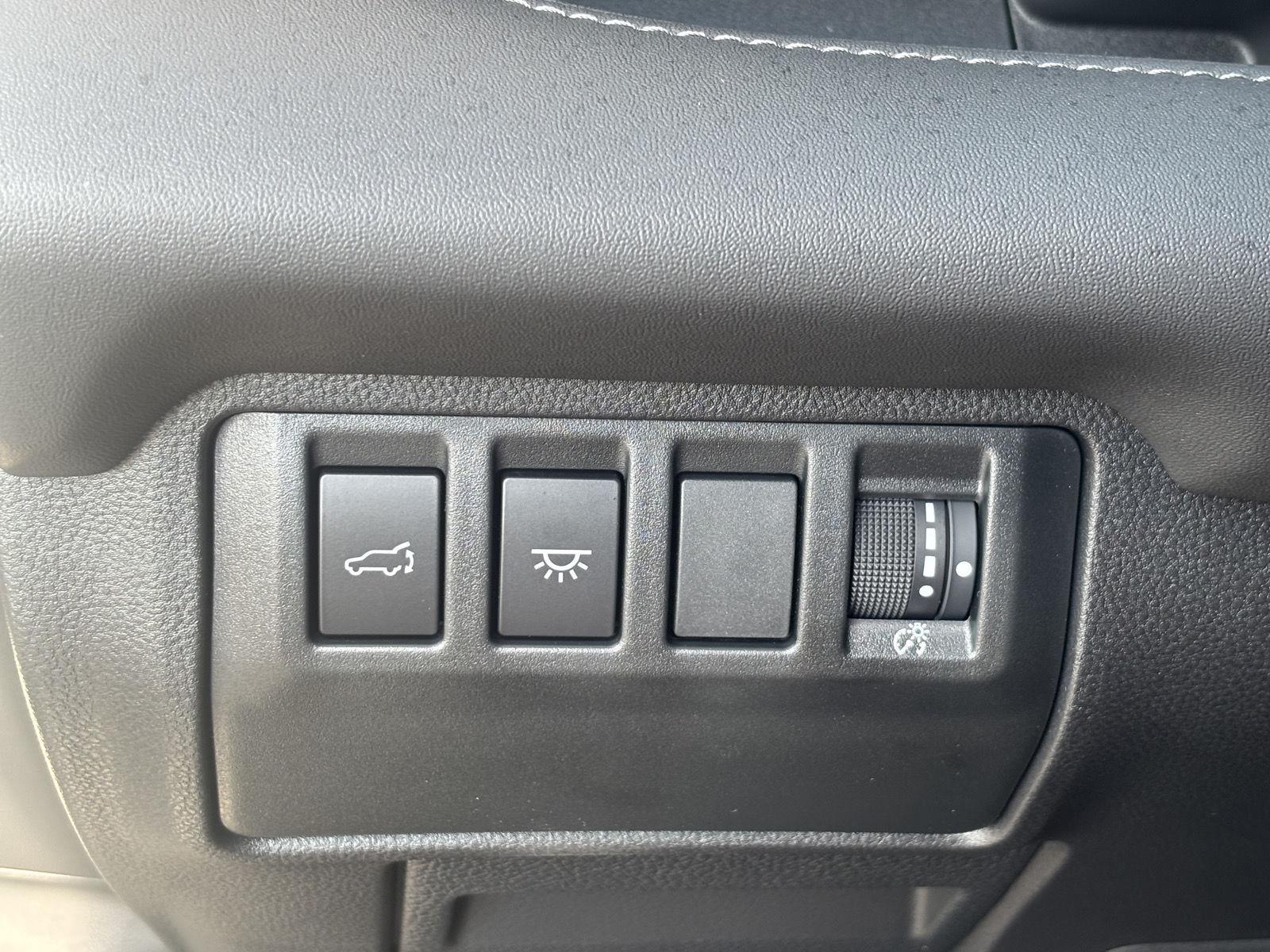 2025 Subaru Ascent Limited photo 4