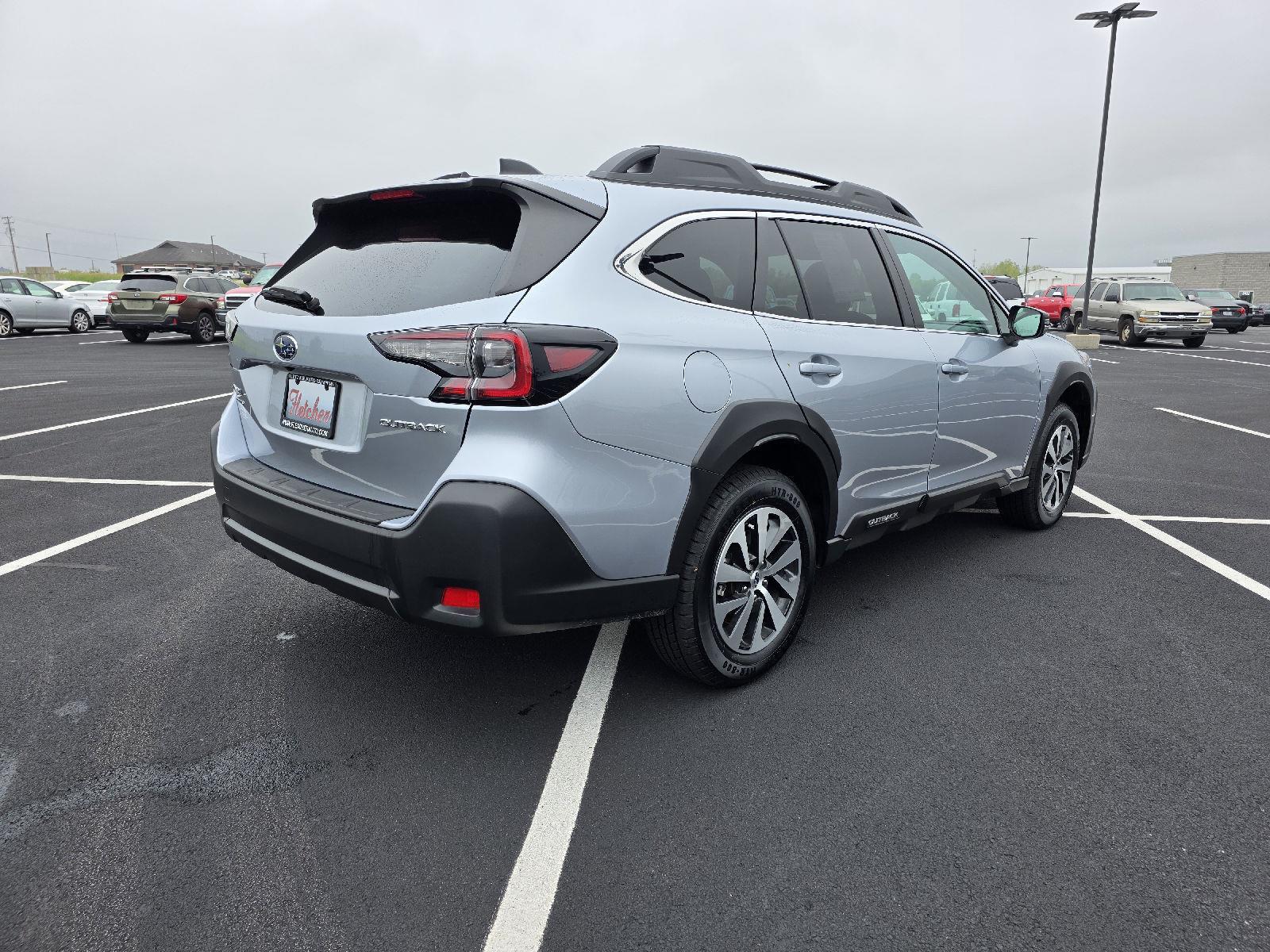 2024 Subaru Outback Premium photo 2