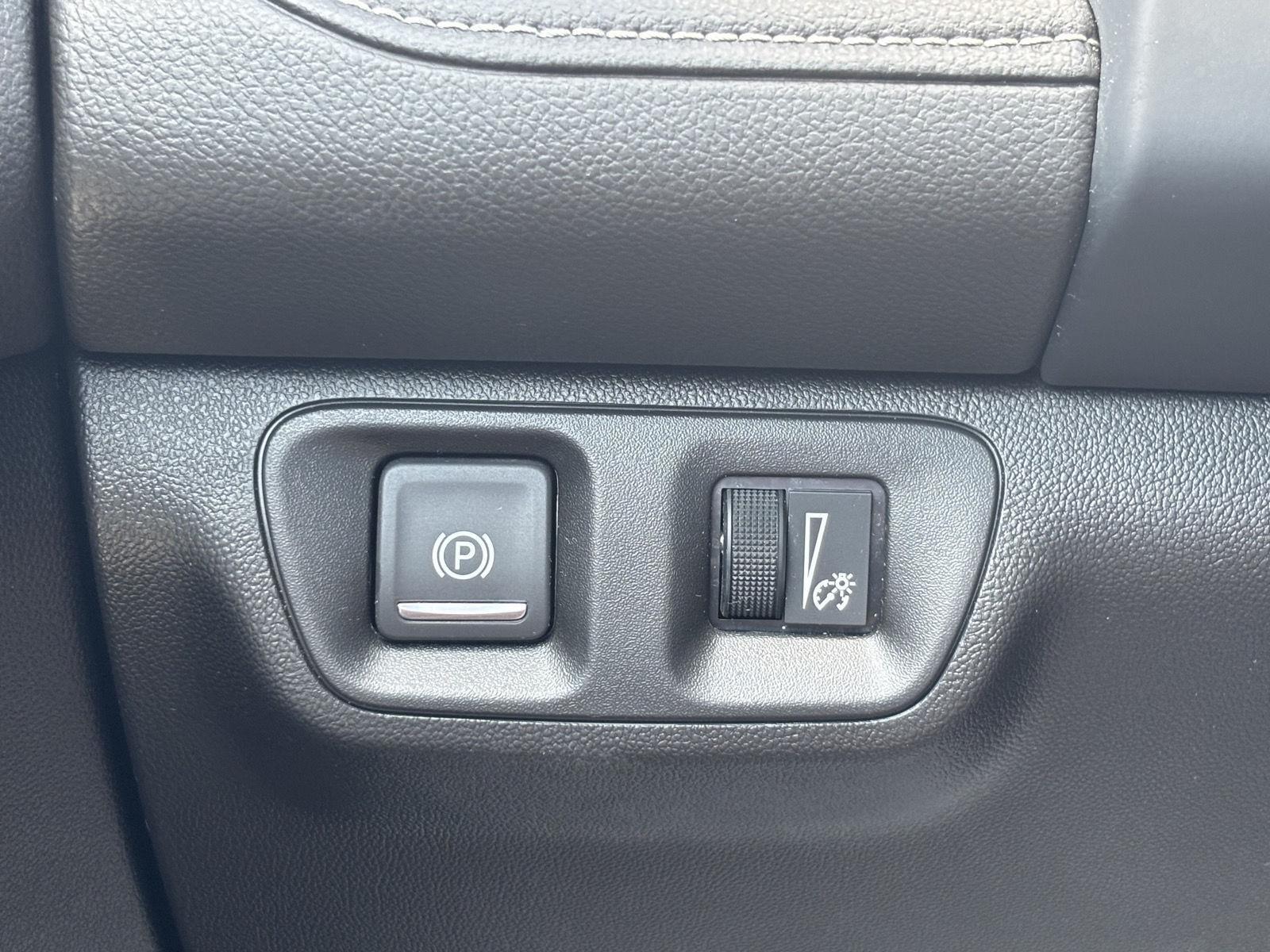 2023 Gmc Acadia SLE photo 4