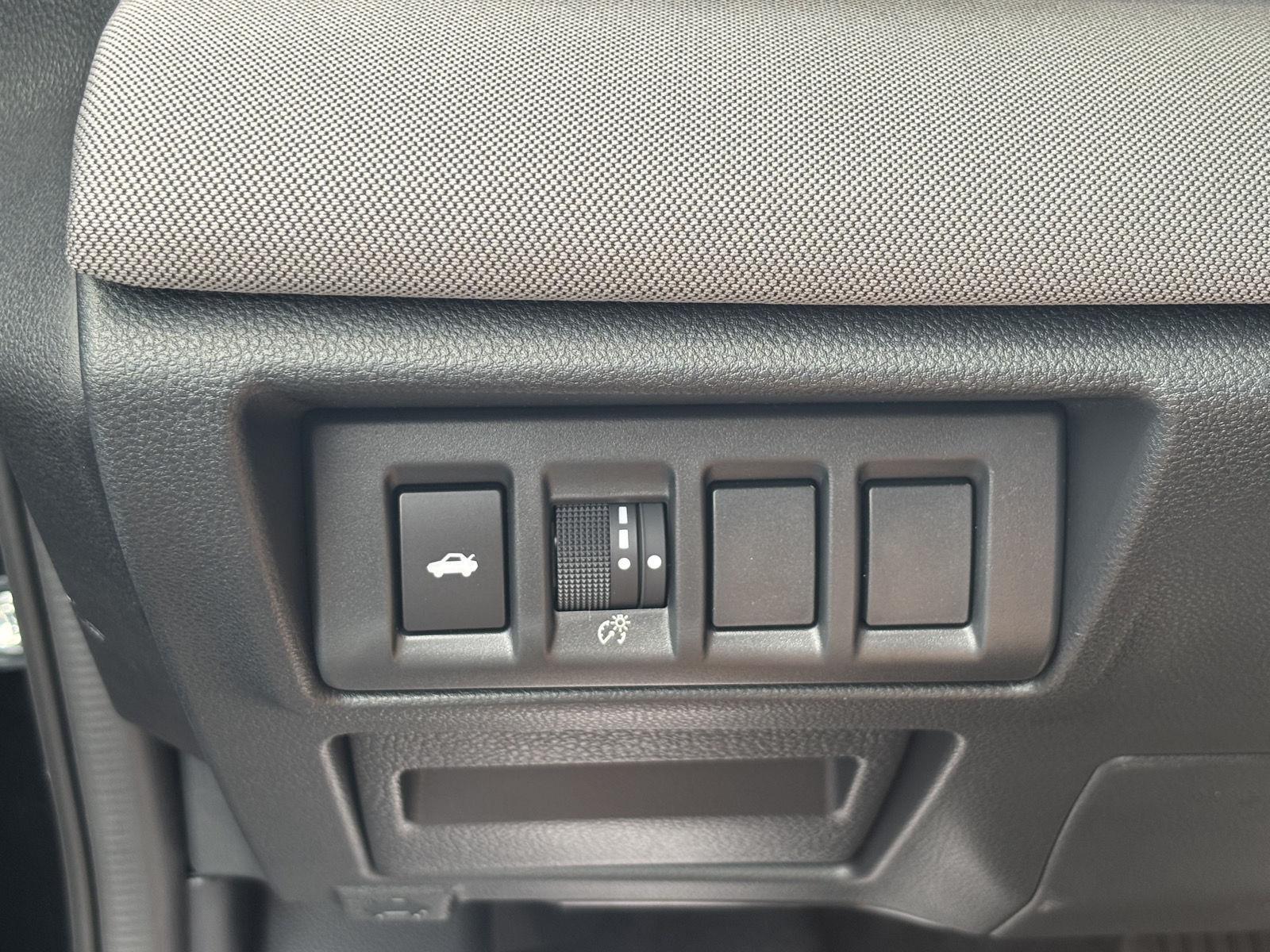 2025 Subaru Legacy Premium photo 3