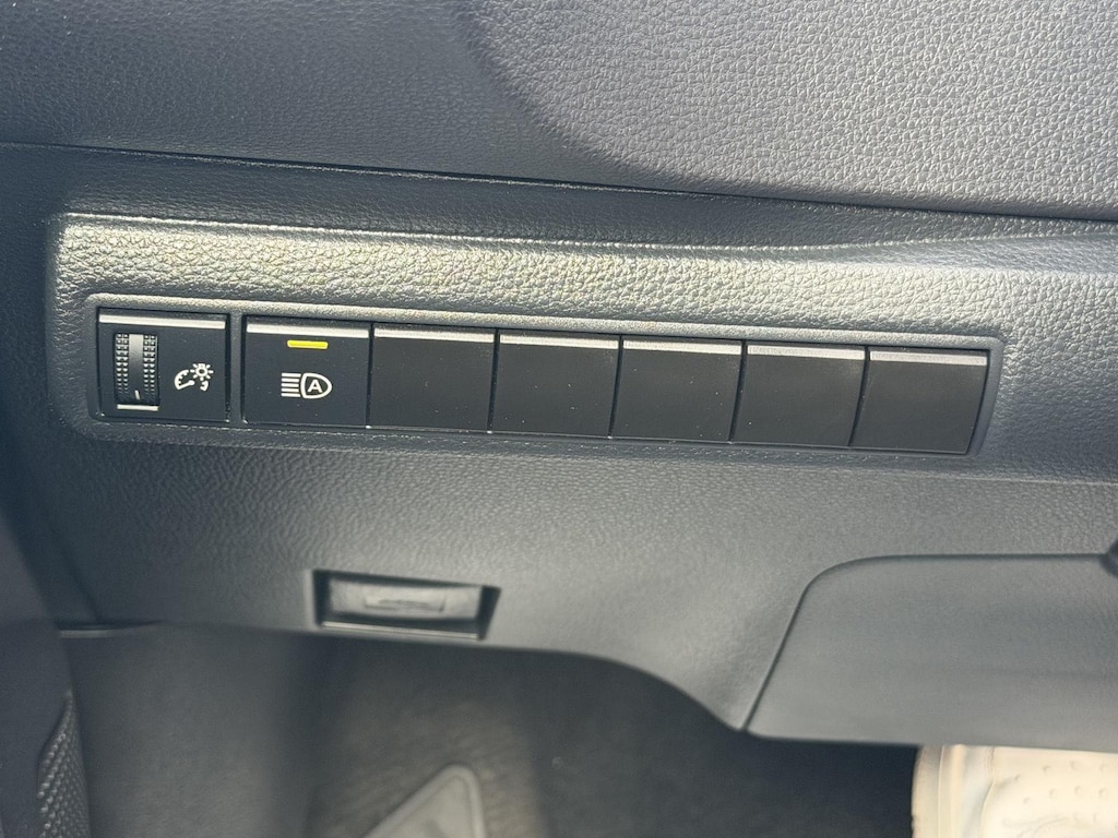 Used 2024 Toyota Corolla SE Sedan