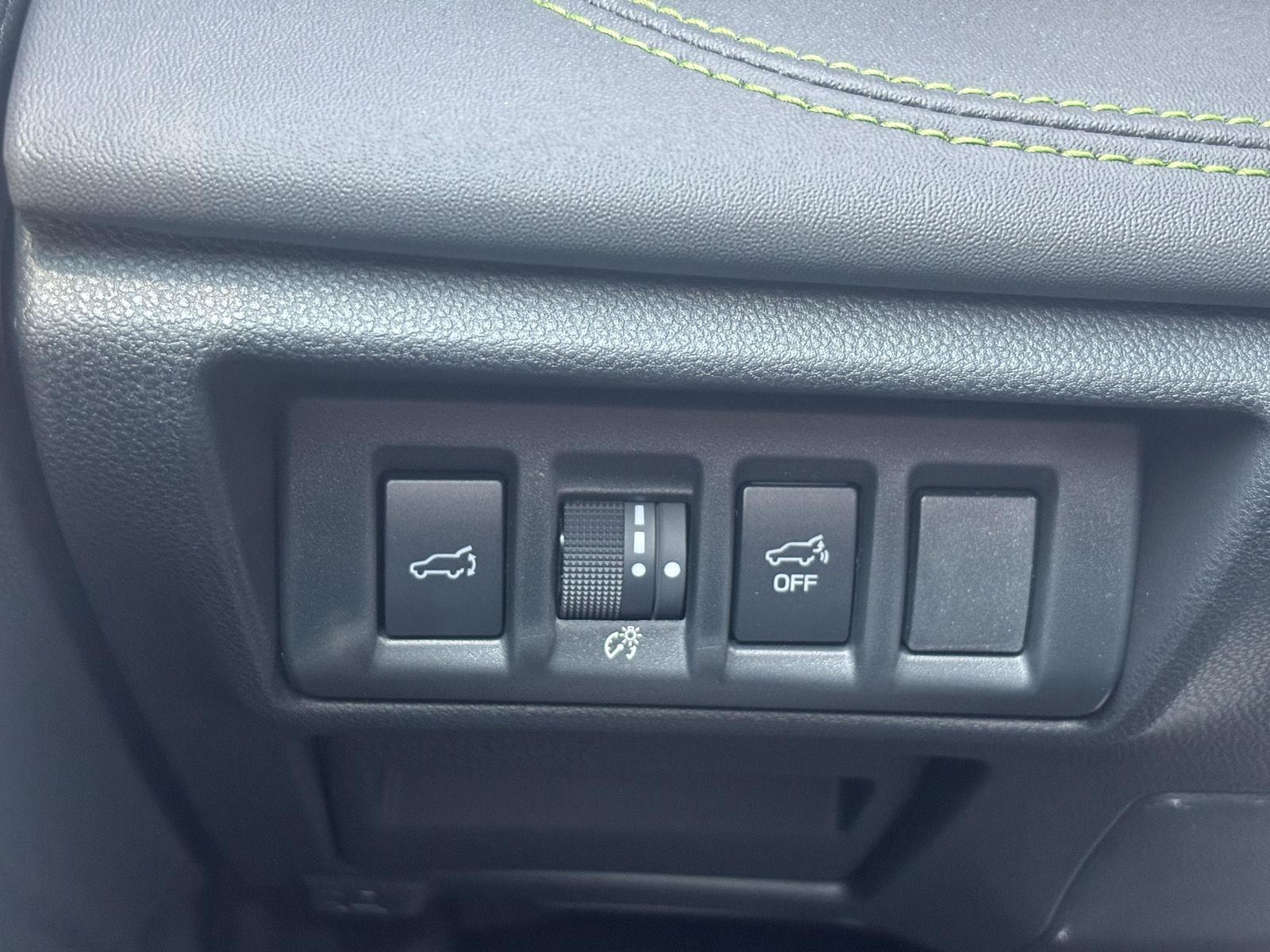 2025 Subaru Outback Onyx Edition photo 2