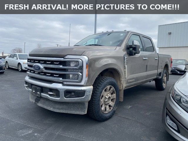 2023 Ford F-350 Super Duty Lariat's photo