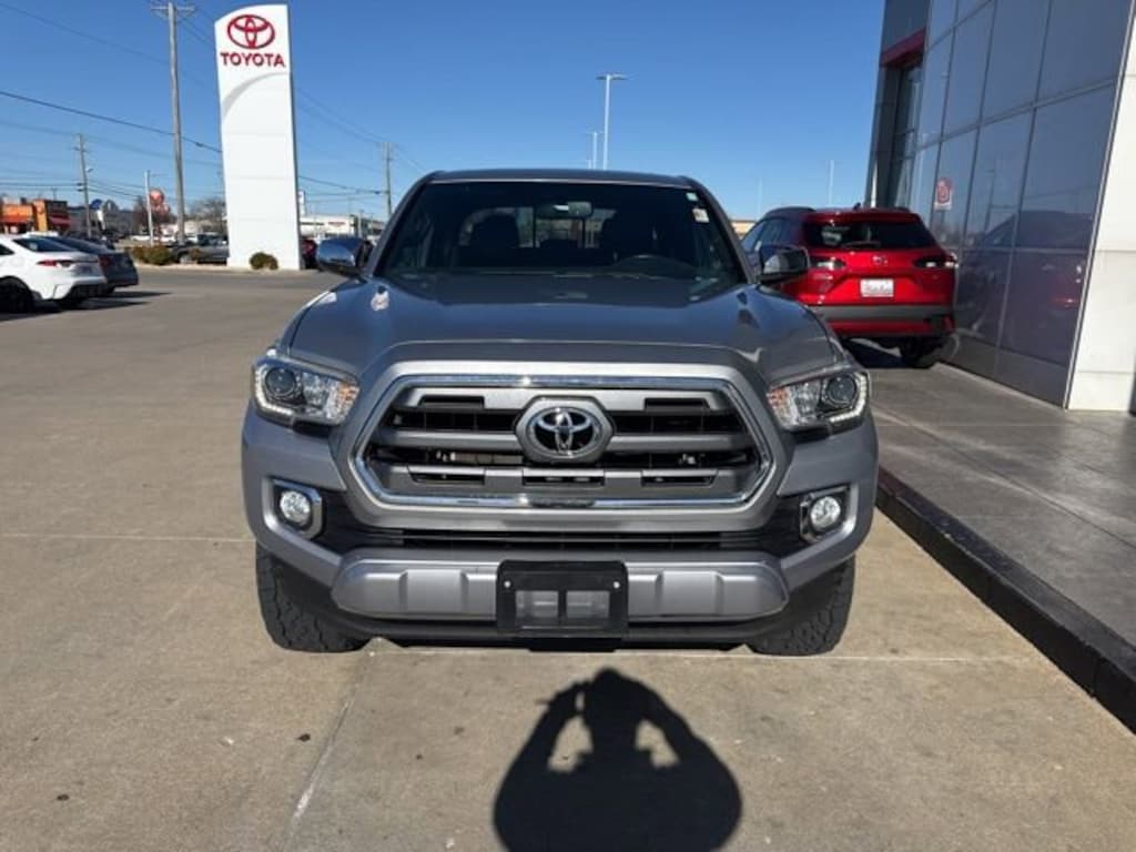 Used 2017 Toyota Tacoma Limited Truck Double Cab