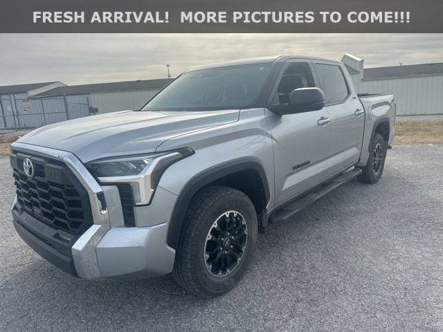 2025 Toyota Tundra SR5's photo