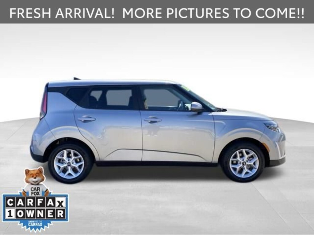 Used 2025 Kia Soul LX Hatchback