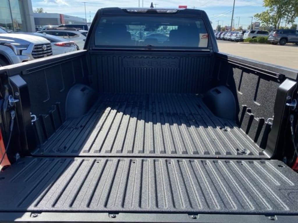 New 2026 Toyota Tundra SR5 SR5 CREWMAX 5.5